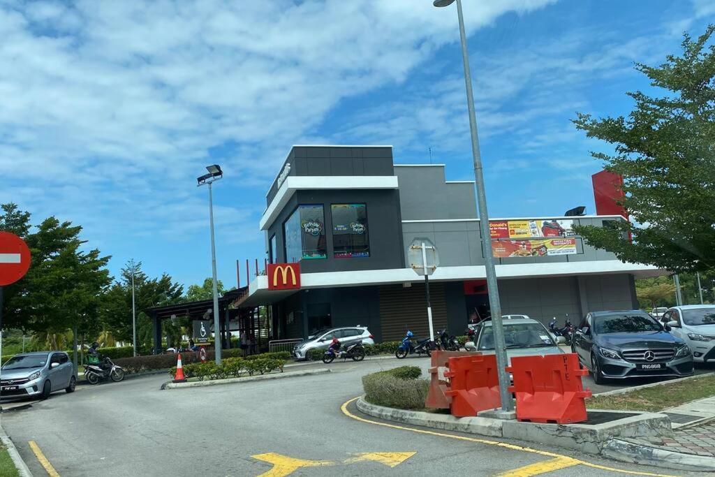 The Maritime Suite @ Panoramic Duplex 海景の家 Jelutong Екстериор снимка